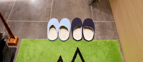 院内ではスリッパへの履き替えをお願いします